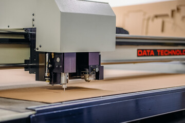 Ploter de corte de papelão