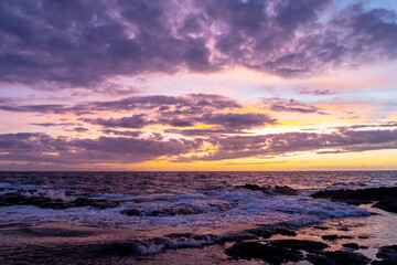 Fototapeta na wymiar Colorful sky after the sunset in Big Island, Hawaii
