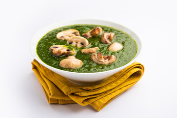 Palak Mushroom is an Indian curry dish