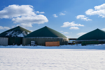 Einsatz bei einer Biogasanlage - Bestückung und Abtransport von organischen Stoffen im Winter