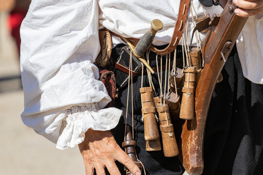 foreground of the ammunition of an arquebusier