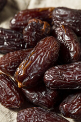 Organic Raw Dry Dates