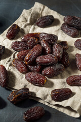 Organic Raw Dry Dates