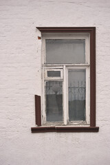 Fototapeta premium an old window in a house in Vladimir