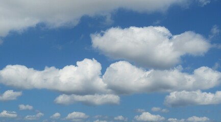 Fototapeta na wymiar Beautiful cloudscape in blue sky, natural clouds background