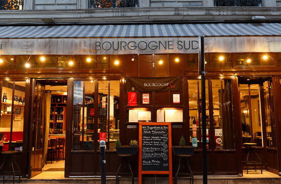 Located in central Paris, this restaurant Bourgogne Sud really offers exactly what the name indicates: food and wine from the southern part of Burgundy. Paris, France.