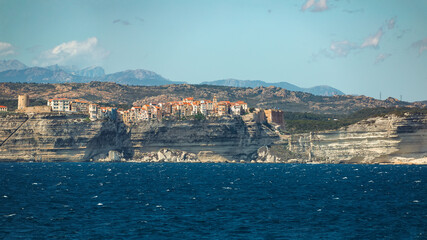 Obraz premium Astonishing view on Bonifacio town from the sea.