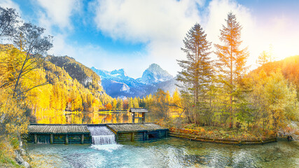 Fototapeta na wymiar Breathtaking autumn scene of Schiederweiher pond.