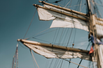 The sales of a tall ship