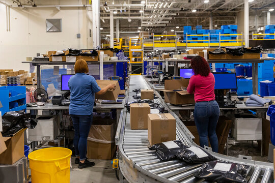 Modern factory workers for e-commerce 