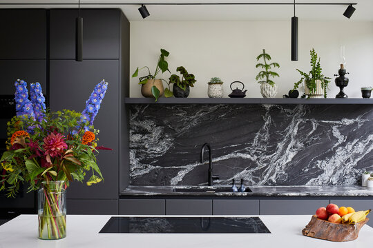 Black marble kitchen