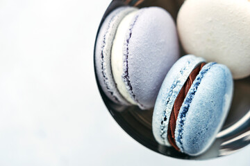 Paste colorsl macarons cakes.