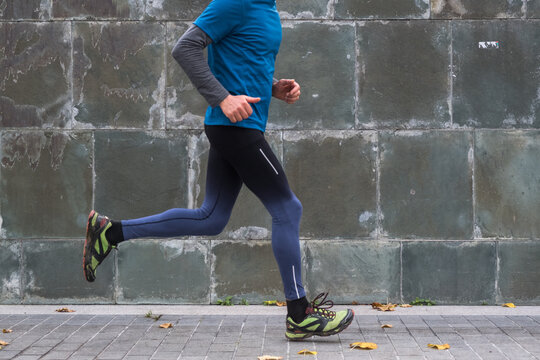 body of a running athlete