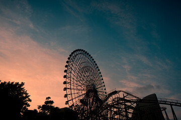 Ferris wheel silhouette