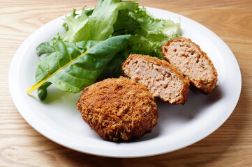 メンチカツ　肉料理