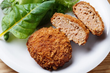 メンチカツ　肉料理