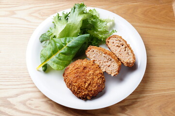 メンチカツ　肉料理