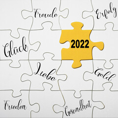 Neujahr 2022 - Puzzle mit Glückwünschen für das neue Jahr, Qudrat, qudratischer Hintergrund