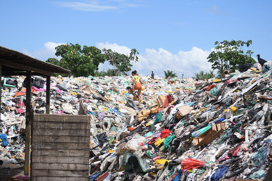 Afu&aacute;,Brazil,November 11, 2021.
Open-air dump of the city of Afu&aacute;, on the island of Maraj&oacute; in the state of Par&aacute;.

