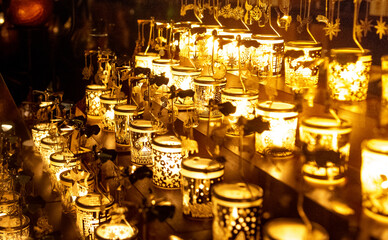 Christmas Candle Selection - Golden Light 