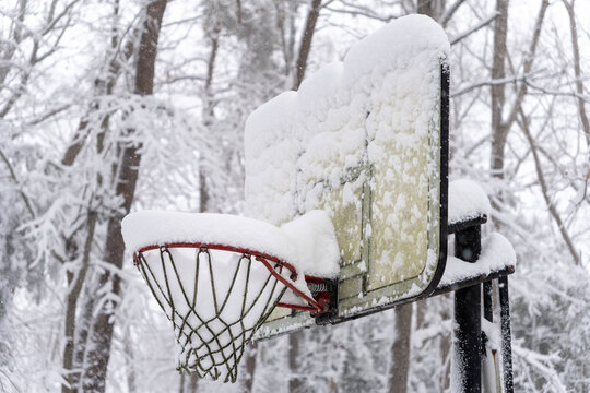 basketball hoop in the snow