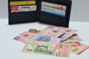 Tarjetas bancarias y dinero