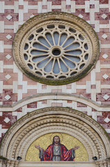 Sanctuary of the Holy Face of Manoppello - Abruzzo - Detail of the rose window and the lunette of the central portal