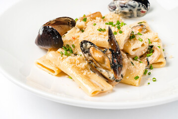 pasta with mussels and cheese