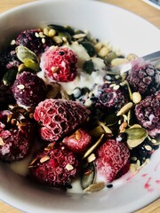 salad with berries