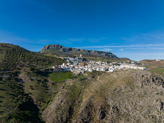 vistas del municipio rural de Ca&ntilde;ete la Real en la provincia de M&aacute;laga, Espa&ntilde;a