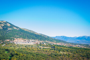 Obraz premium Cityscape of the Mountains of Madrid (Spain)