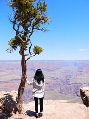 Obraz premium グランドキャニオンと女性②