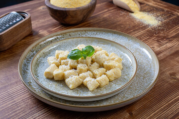 gnocchi di polenta con formaggio