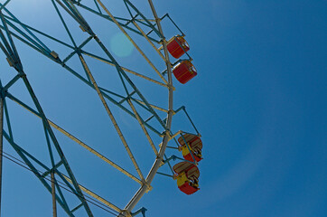 ferris wheel on sky