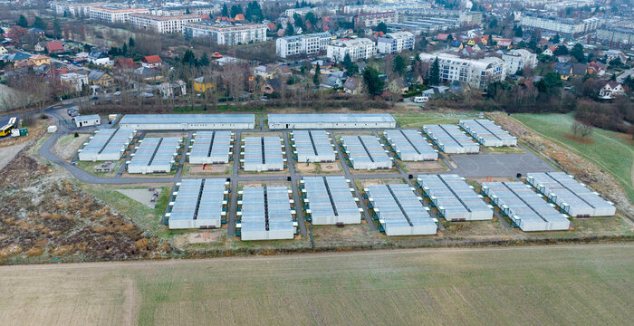 Coronalager stehen in berlin Französich Buchholz auf der Elisabeth Aue (Luftbildaufnahme) 