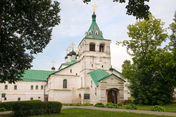 Fototapeta na wymiar Alexandrov, Russia - AUGUST 10, 2021. Church of the Assumption in the Alexander Sloboda. Museum-reserve 