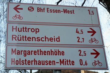 Wegzeichen Fahrrad / Bicycle Signpost