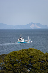 EOSRP.山口大島、青い商業船。