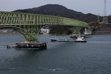 EOSRP.山口大島、大島大橋くぐる船。