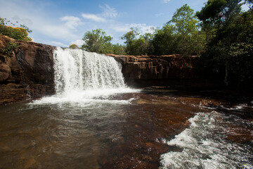 Obraz premium Amazingly beautiful waterfall and body fo water in central Brazil.