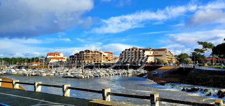 Le port de Capbreton en hiver ,France 