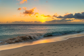 Fototapeta na wymiar sunset over the sea. sand beach