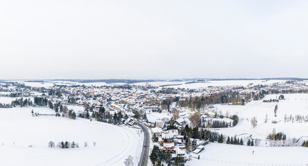 Fototapeta na wymiar Luftbild Hasselfelde im Harz Winterbild Stadt Oberharz am Brocken