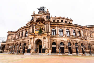 Fototapeta na wymiar Semperoper building, the state opera house in the old town of Dresden, Germany