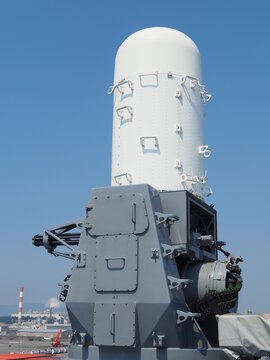 青空とCIWSファランクスの写真