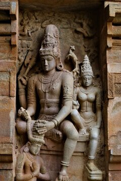statue of  lord siva and rajendra cholan
