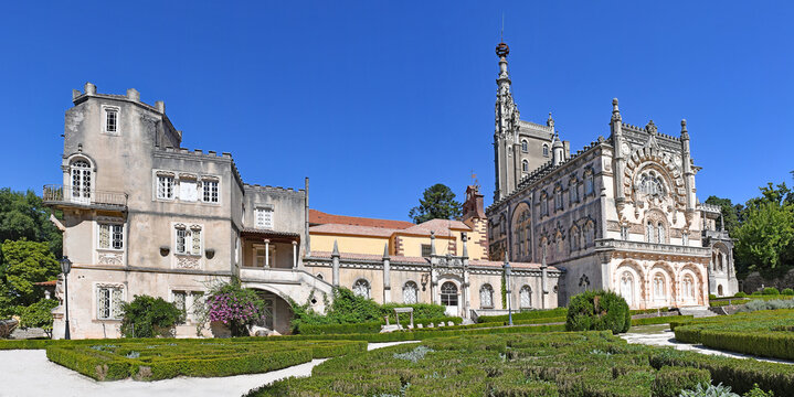 Panorama Bild von Parkanlage mit Historische Gebäude   Portugal