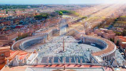 Obraz premium Famous Saint Peter's Square in Vatican and aerial view of the city - Rome, Italy