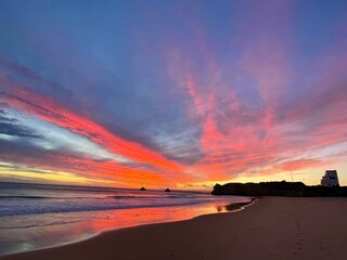 Fototapeta na wymiar Sonnenuntergang am Praia da Rocha, Algarve