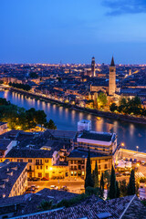 Fototapeta na wymiar ciudad de Verona desde el Castillo San Pietro, Verona, patrimonio de la humanidad, Veneto, Italia, Europa